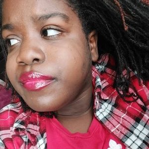 Meet your Posher, Zyara